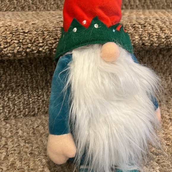 BRIGHT CHRISTMAS GNOME - Picture 2 of 9